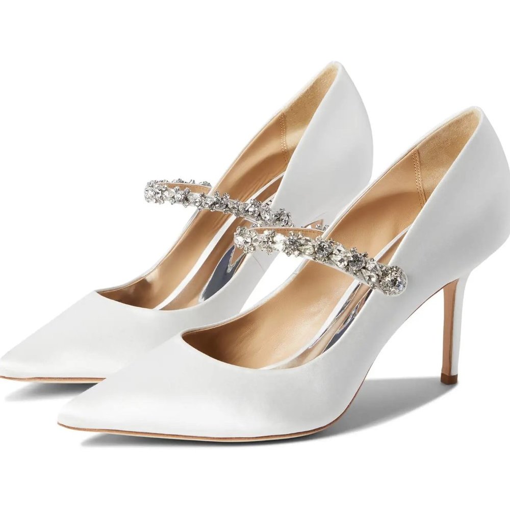Badgley Mischka Women's Theory Satin Jeweled Pumps In White Satin Size 6.5 EUC
